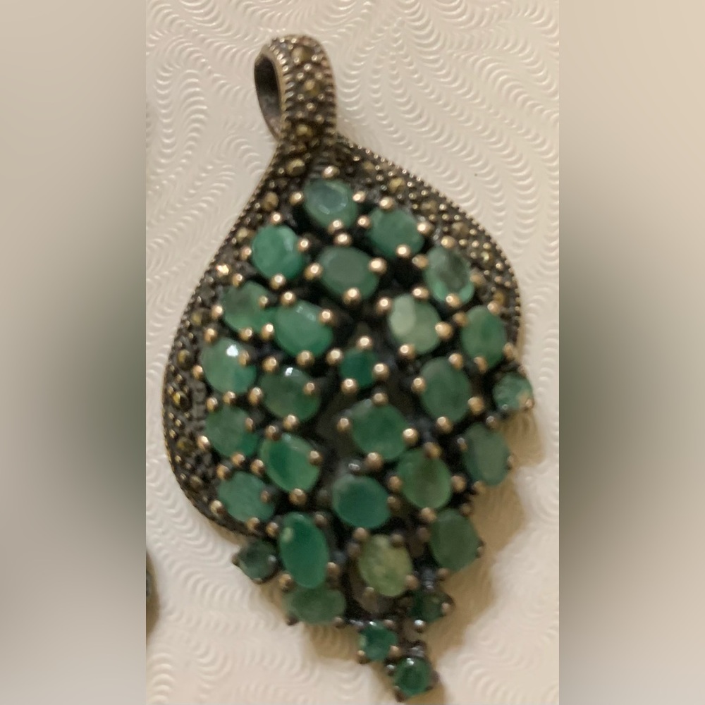 Teal Green colored stones with rhinestone Pendant and Earrings set.